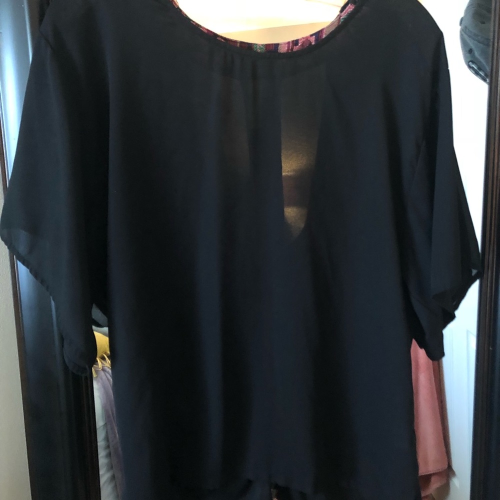 Detailed black top